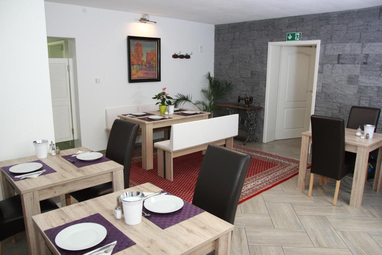 Am Donaubogen Hotel 3*